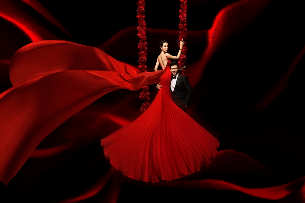 中式婚紗龍鳳褂與品牌秀禾禮服