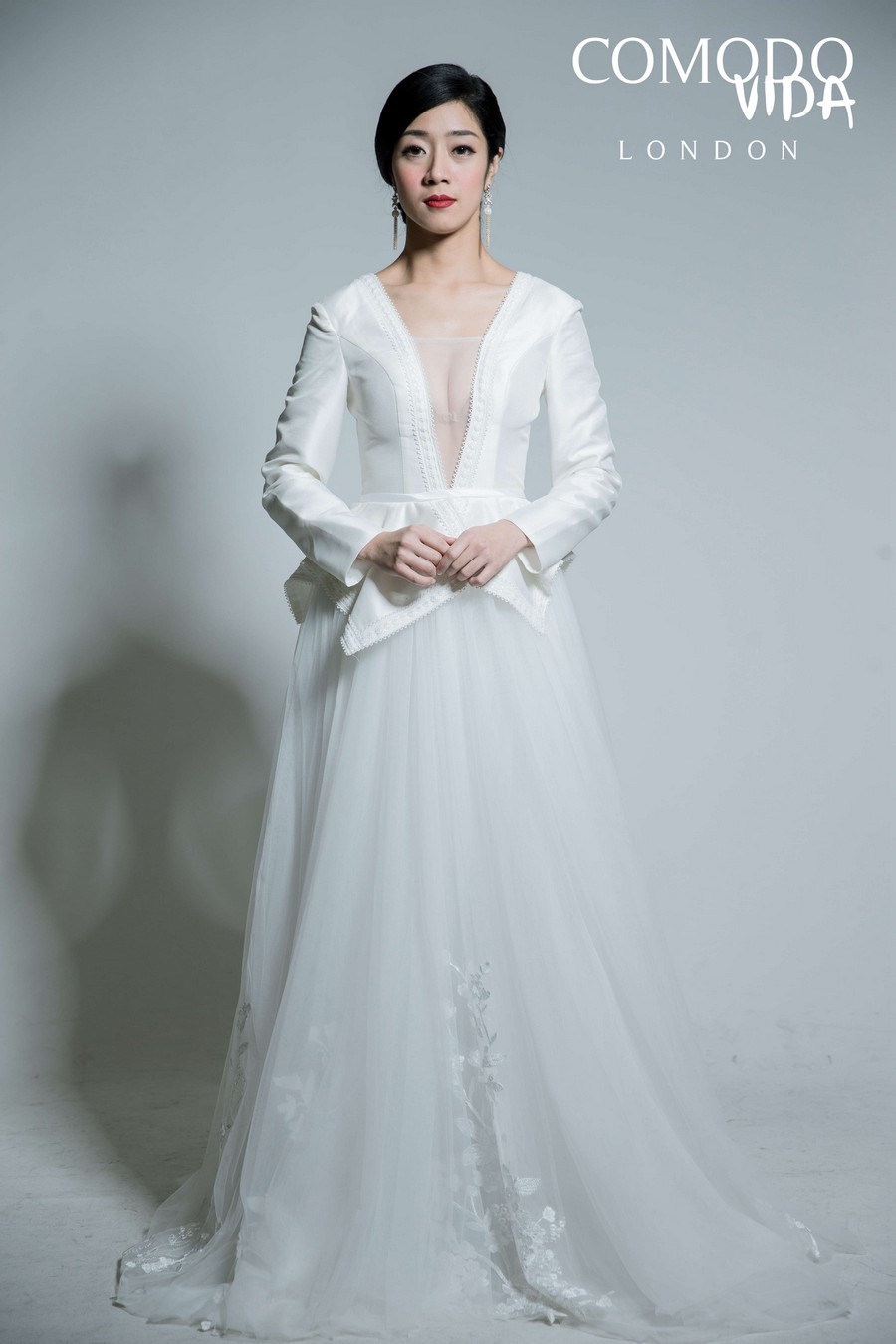 輕婚紗,婚紗推薦,婚紗品牌,輕婚紗 推薦,手工輕婚紗,輕婚紗洋裝,婚紗款式